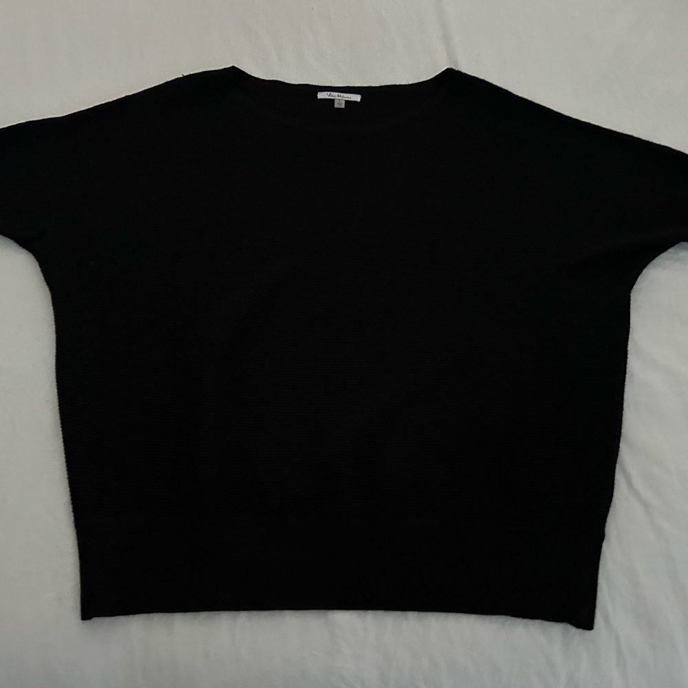 Pre Owned Vila Milano Black, short sleeve, ribbed sweater in Excellent condition